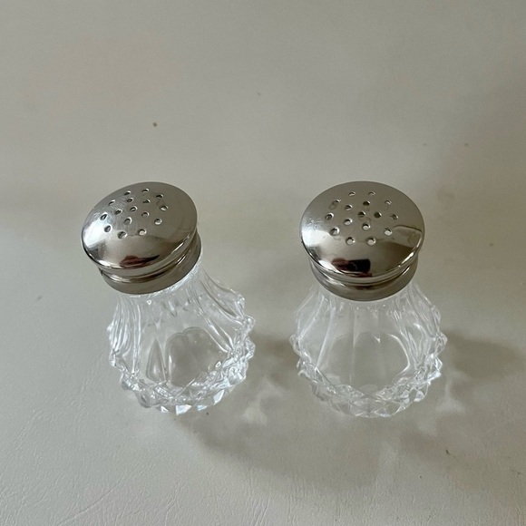Crystal Salt and Pepper Shakers with Silver Tops - Picture 9 of 9